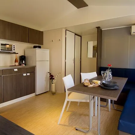 Kamp alanı Cote D'azur Holidays 3*