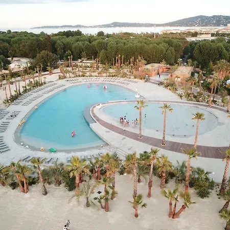 Cote D'azur Holidays Kamp alanı