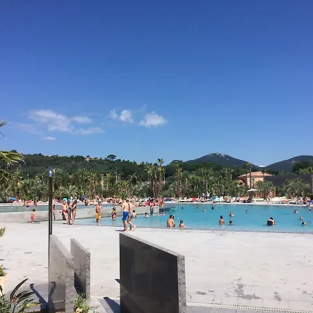 אתר קמפינג Cote D'azur Holidays 3*